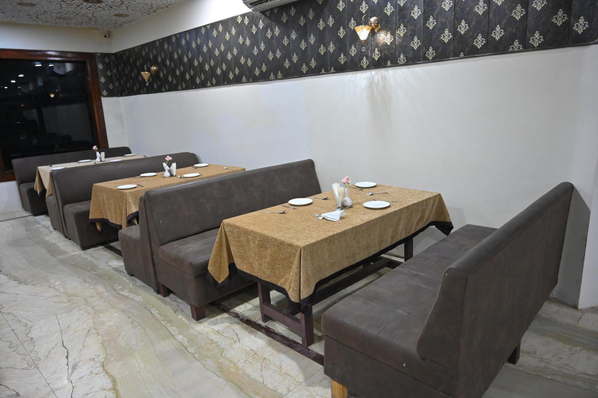 Orchha Club And Resort - Ocr Kültér fotó