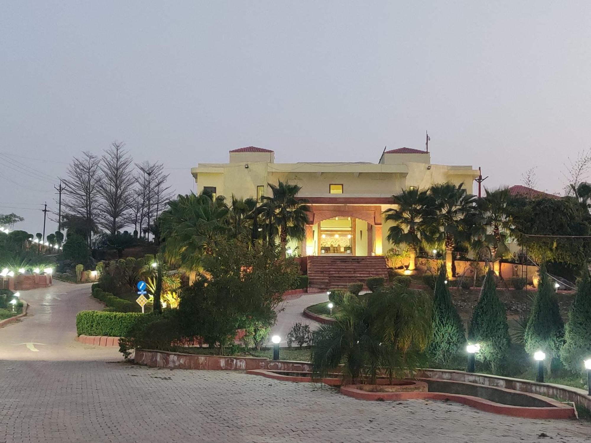 Orchha Club And Resort - Ocr Kültér fotó