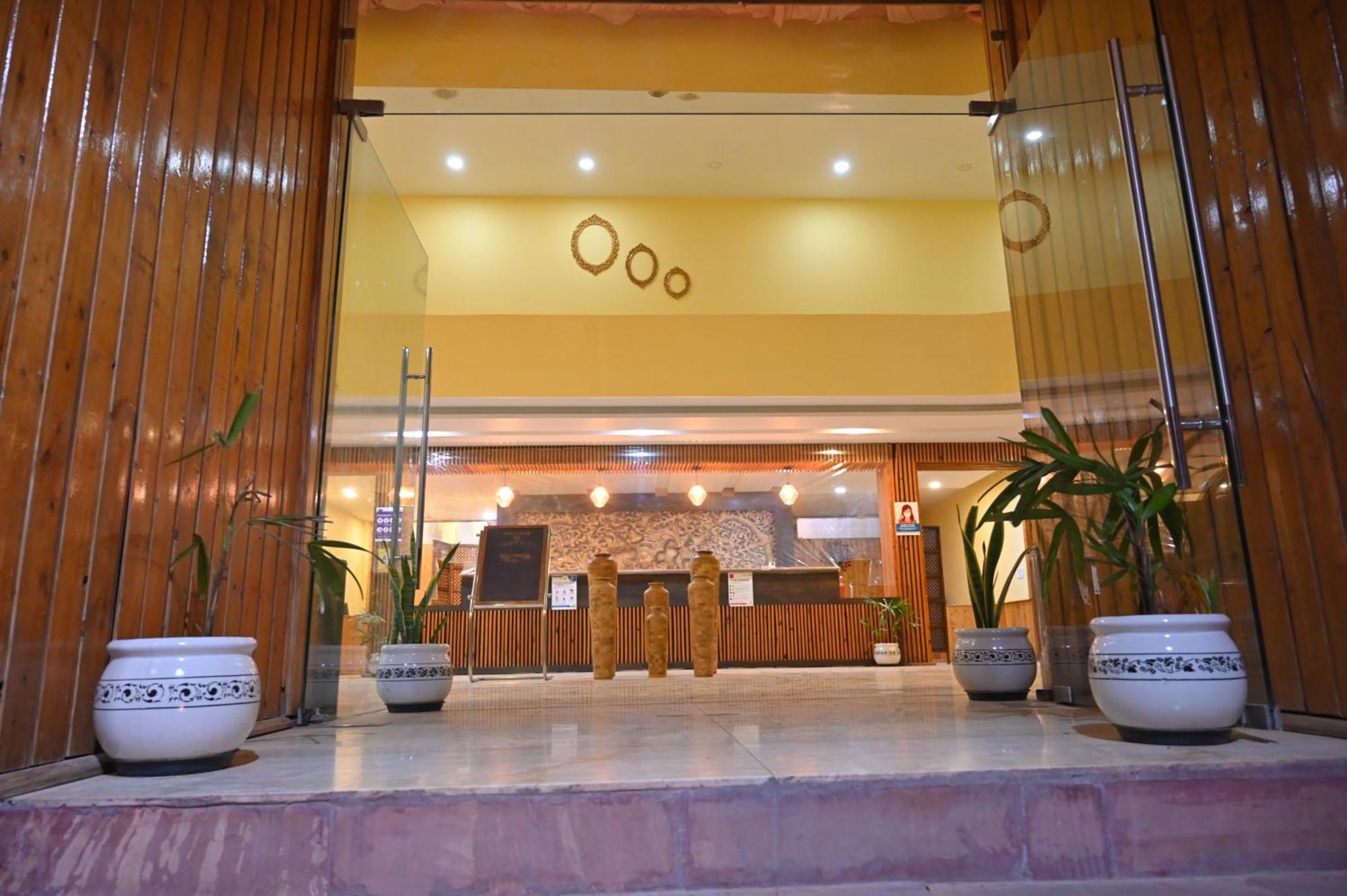 Orchha Club And Resort - Ocr Kültér fotó