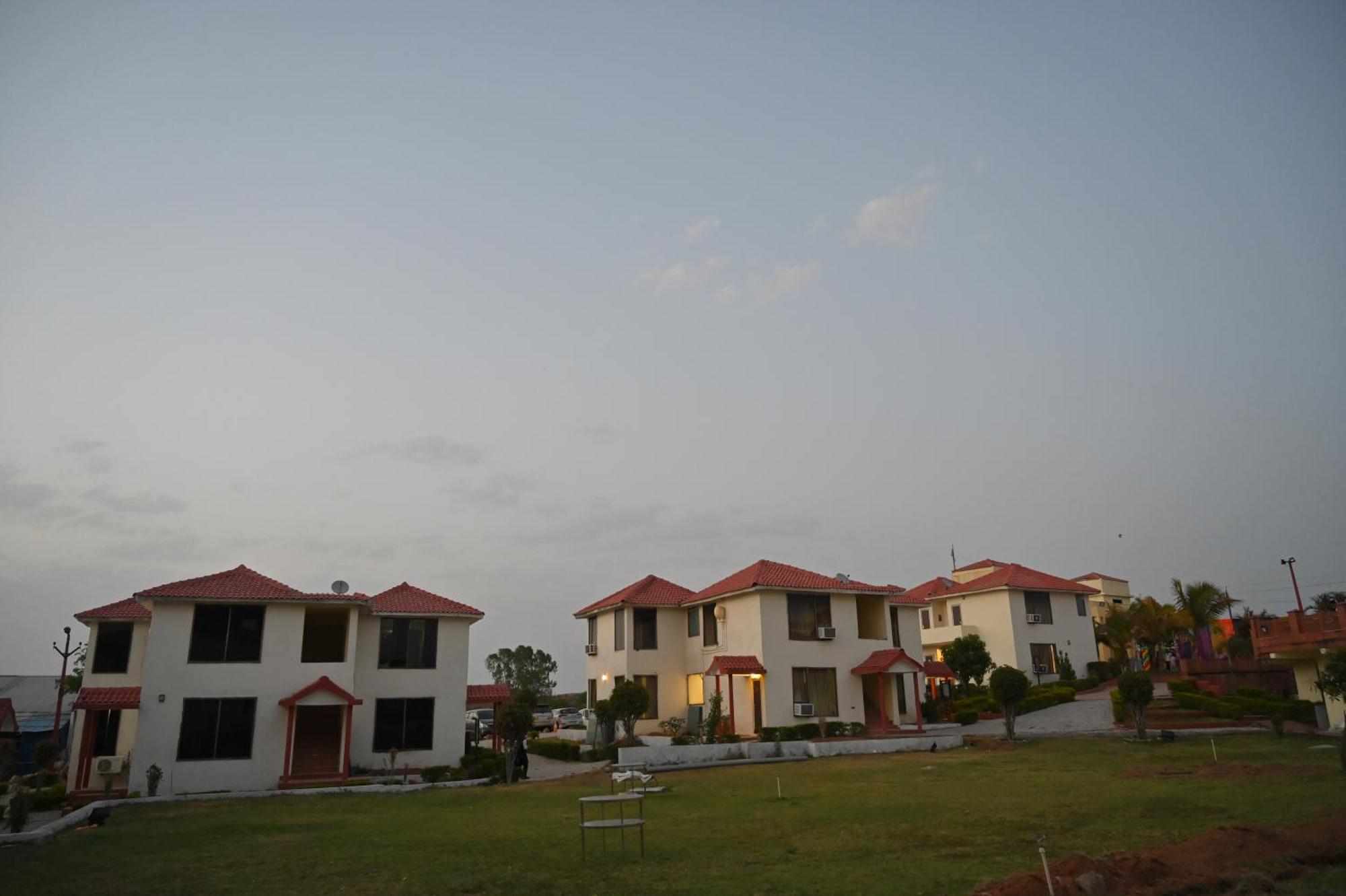 Orchha Club And Resort - Ocr Kültér fotó