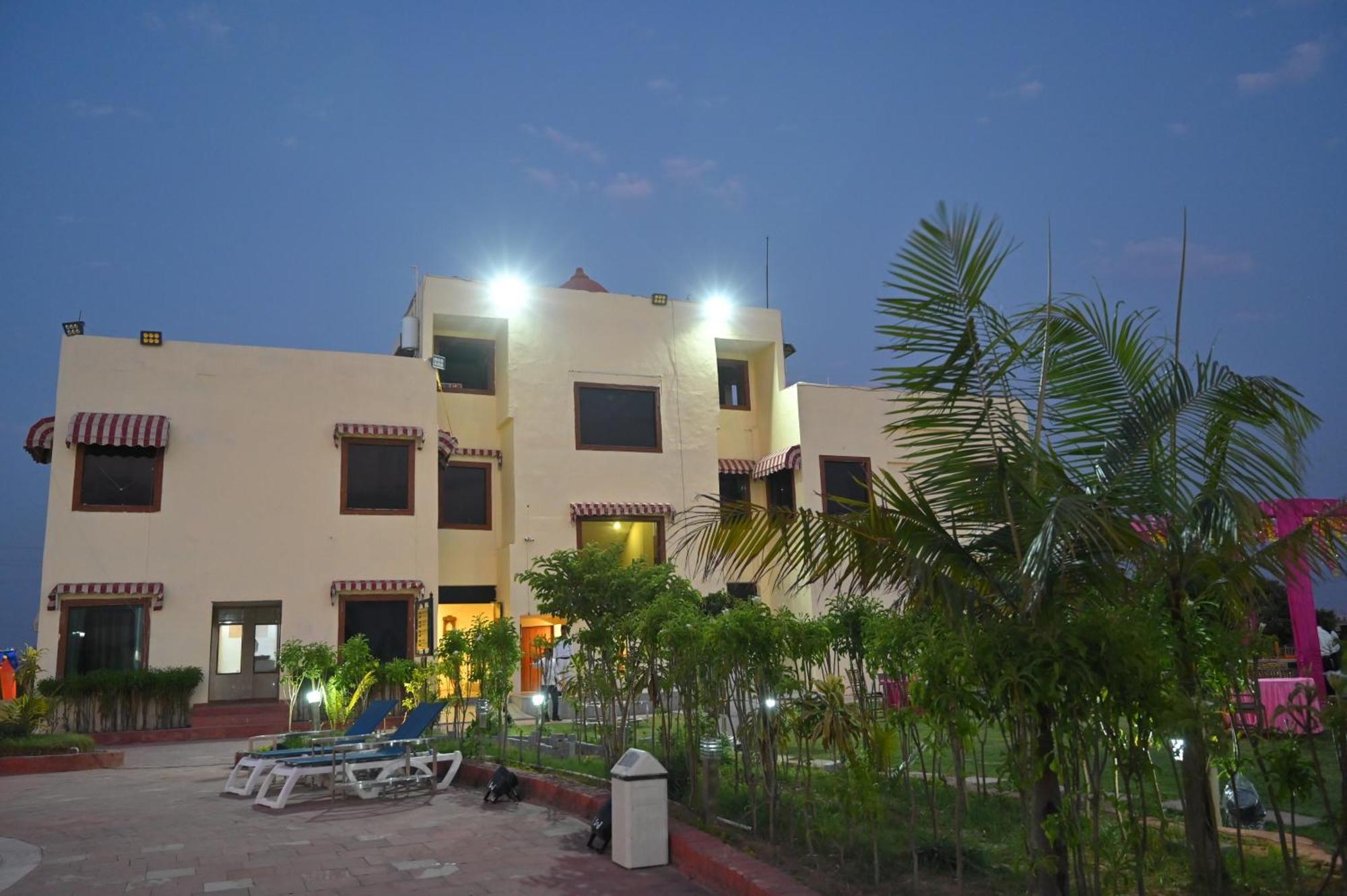 Orchha Club And Resort - Ocr Kültér fotó